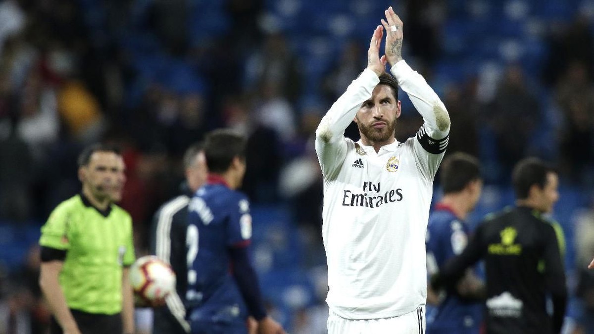 Sergio Ramos tertarik pindah ke Liga China. (Foto: Gonzalo Arroyo Moreno / Getty Images)