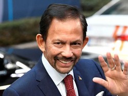 Sultan Brunei Jenguk Wiranto di RSPAD