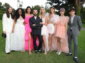 Desainer Couture Giambattista Valli Rilis Baju Harga Terjangkau dengan H&M Desainer Couture Giambattista Valli Rilis Baju Harga Terjangkau dengan H&M