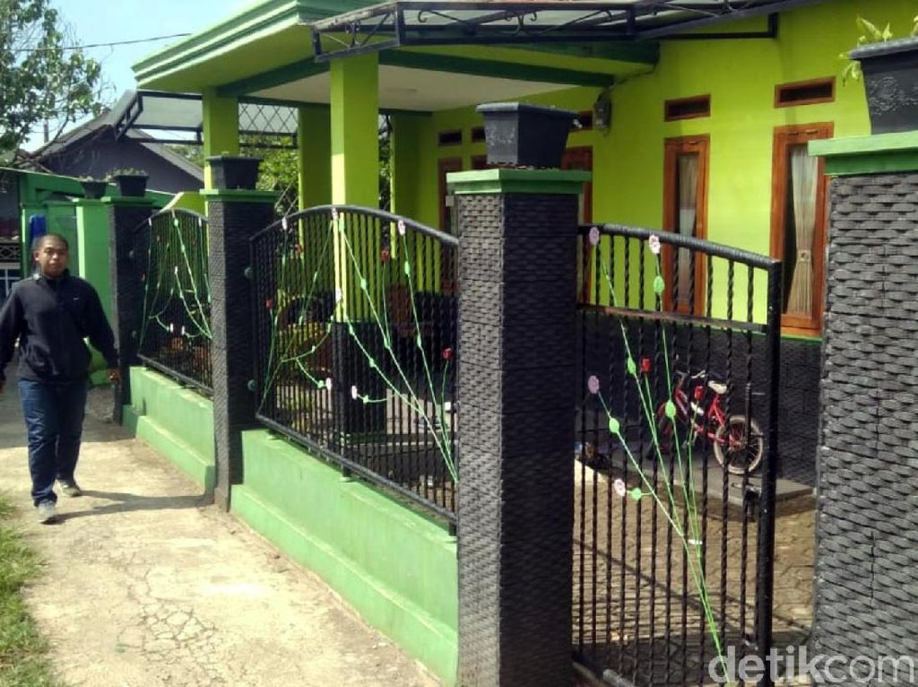 Begini Hasil Rekonstruksi Dugaan Penyekapan Istri KPU Cianjur Begini Hasil Rekonstruksi Dugaan Penyekapan Istri KPU Cianjur