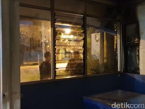 Pos Polisi Fajar Indah Solo Terbakar