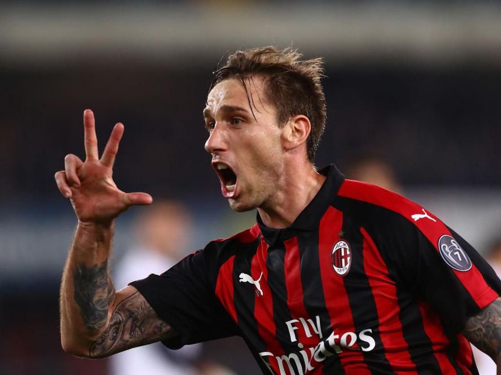 Janji Biglia Jika Milan ke Liga Champions: Jalan Kaki 40 Km Janji Biglia Jika Milan ke Liga Champions: Jalan Kaki 40 Km