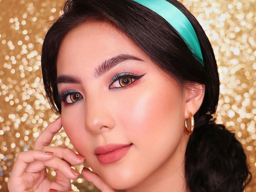 5 Inspirasi Makeup Putri Yasmin dari Film Aladdin ala Beauty Vlogger Indonesia 5 Inspirasi Makeup Putri Yasmin dari Film Aladdin ala Beauty Vlogger Indonesia