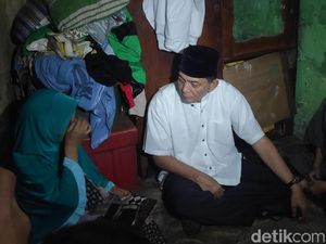 Takziah ke Korban Tewas Rusuh 22 Mei, Sjafrie Sjamsoeddin Beri Santunan