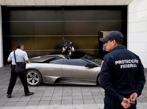 Meksiko Lelang Mobil Mewah untuk Disumbangkan ke Rakyat Miskin