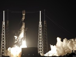 60 Satelit Diluncurkan SpaceX