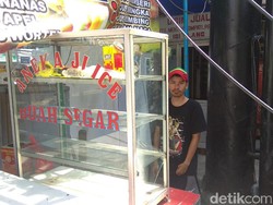 Kisah Pedagang Minuman: Botol Dijarah Pendemo buat Lempar-lemparan