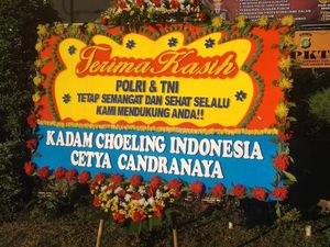Ungkap Massa Perusuh 22 Mei, Polres Jakbar Dibanjiri Karangan Bunga Ungkap Massa Perusuh 22 Mei, Polres Jakbar Dibanjiri Karangan Bunga