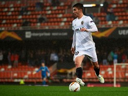 Ferran Torres Dulu Nonton Valencia Ditemani Orang Tua, Kini Hadapi Barca