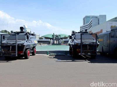 TNI-Polri Jaga Ketat Gedung DPR