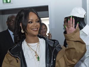 Rihanna Temani Kekasihnya Miliuner Arab Libur Lebaran di Italia