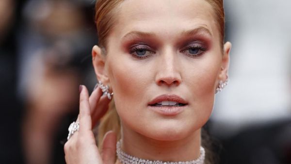 Tak Cuma Leonardo DiCaprio, Mantan Pacarnya yang Seksi Juga Eksis di Cannes