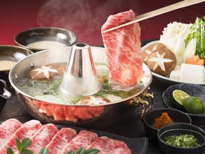 Bukber Keluarga dengan Sajian Shabu-shabu Komplet di Sini