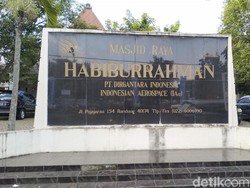 250 Tenda Iktikaf Diprediksi Akan Berdiri di Masjid Habiburrahman