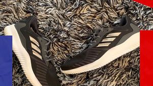 Deretan Sneakers yang Diskon Gila-gilaan di USS Yard Sale, Senayan City