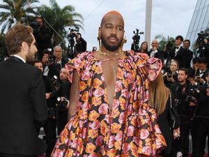 Pakai Gaun Heboh, DJ Pria Ini Nyaris Dilarang Masuk ke Cannes Film Festival