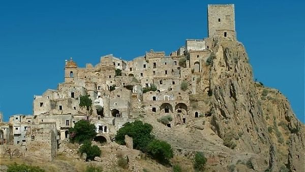 Seram! Ini Potret Kota Hantu dari Berbagai Negara