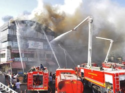 Kebakaran Tempat Bimbel di India Tewaskan 20 ABG, Pemiliknya Ditangkap