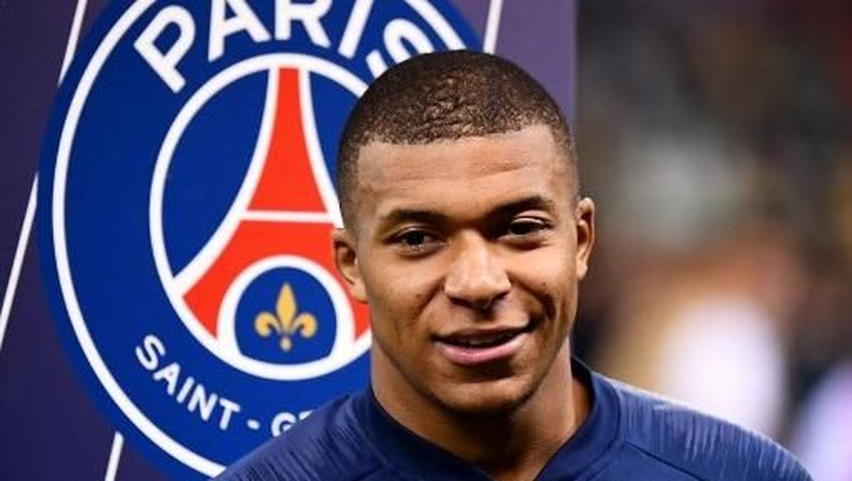 Kylian Mbappe memberi kode ketertarikan kepada Liverpool dan manajer Juergen Klopp. (Foto: FRANCK FIFE / AFP)