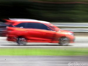 Adu Ngacir Honda Mobilio