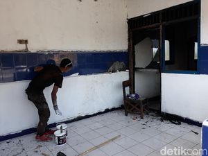 Saksi: Ada Orang Datang Menyalakan Api di Pos Polisi Pakis Klaten
