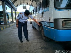 Tak Laik Jalan, Bus Angkutan Lebaran Dikeluarkan dari Terminal di Ponorogo