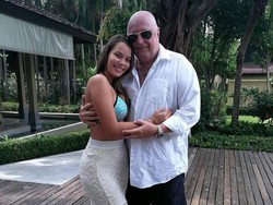 Jadi Sensasi, Artis Dilamar Miliuner 40 Tahun Lebih Tua di Red Carpet Cannes