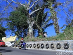 Kasur-Bantal Keselamatan Dipasang di Jalur Mudik Ibun-Kamojang