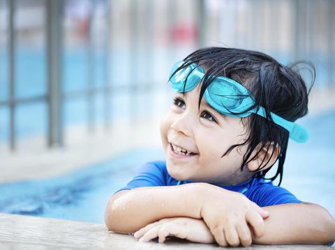 Bunda, Simak Pandangan Islam Mengenai Aturan Berenang Saat Puasa