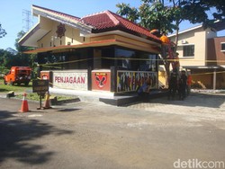 Mako Brimob Purwokerto Diserang, Tim Inafis Polri Olah TKP