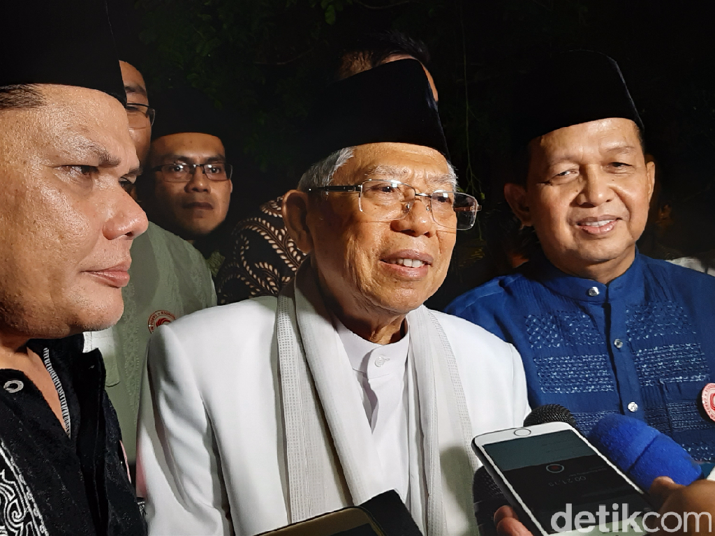 Prabowo-Sandi Minta MK Diskualifikasi Jokowi, Maruf: Nanti MK yang Memutuskan Prabowo-Sandi Minta MK Diskualifikasi Jokowi, Maruf: Nanti MK yang Memutuskan