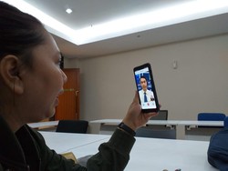 Aman Nggak Sih Buka Rekening Pakai Ponsel?