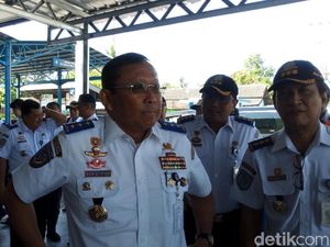 Dipakai Saat Aksi Teror, Jaket Ojol Bakal Dibatasi Peredarannya