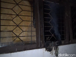 Tawuran Mahasiswa Pecah di Makassar, Ruang Kelas Dibakar