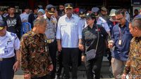 Menhub Budi Karya Cek Kesiapan Mudik di Terminal Kampung Rambutan