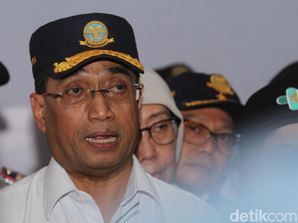 Menhub Perkirakan 150 Ribu Kendaraan akan Lewati Jalur Tol Trans Jawa Menhub Perkirakan 150 Ribu Kendaraan akan Lewati Jalur Tol Trans Jawa