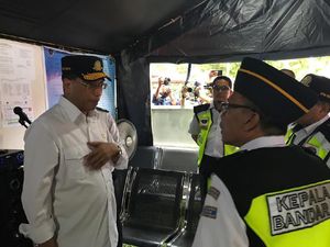 Menhub Tekankan Keselamatan Saat Kunjungi Kumai Menhub Tekankan Keselamatan Saat Kunjungi Kumai