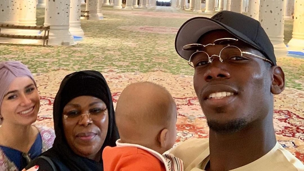 Paul Pogba melakukan stay at home challenge bersama istri dan anaknya (Foto: Instagram/paulpogba)