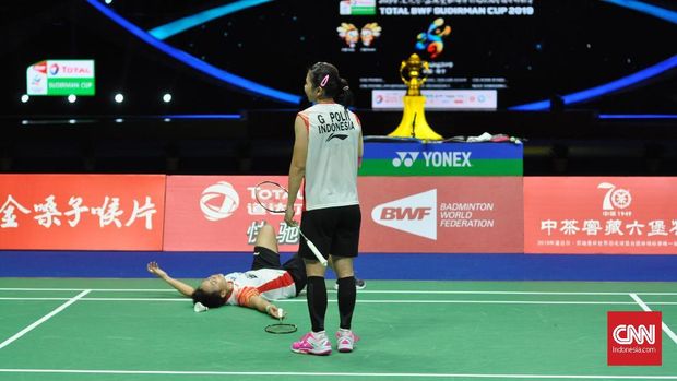 Meski telah berusaha sekuat tenaga, Greysia/Apriyani harus mengakui keunggulan lawan dengan skor 15-21, 17-21.