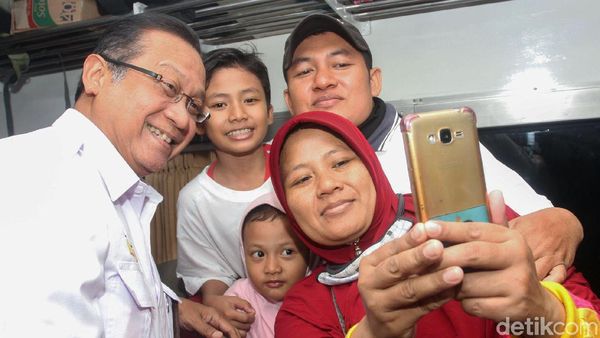 Dirut KAI Lepas Peserta Mudik Gratis