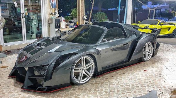 Lamborghini yang Dibuat dari Mobil Toyota