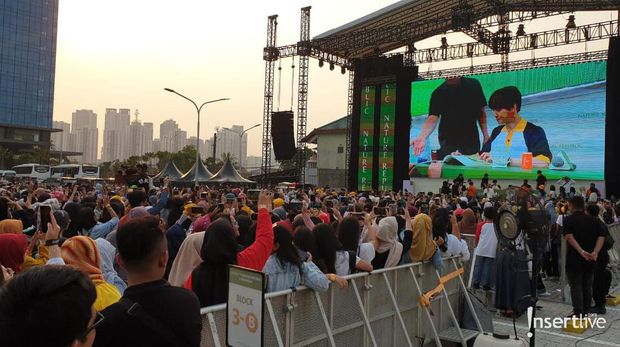 EXO dan EXO-L acara Fansign di Kota Kasablanka