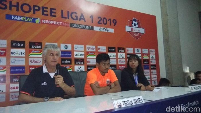 Persija Jakarta selepas ditaklukkan PSIS Semarang. (Foto: Eko Susanto/detikcom) Persija Jakarta selepas ditaklukkan PSIS Semarang. (Foto: Eko Susanto/detikcom)