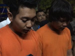 Ajakan Lempar Kotoran Berujung Penyesalan Ajakan Lempar Kotoran Berujung Penyesalan