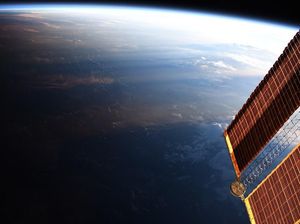 Astronot Jepret Foto Menakjubkan Bumi Siang Bertemu Malam Astronot Jepret Foto Menakjubkan Bumi Siang Bertemu Malam