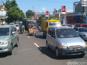 Mudik Lewat Situbondo, Waspadai Luberan Parkir di Tepi Jalan