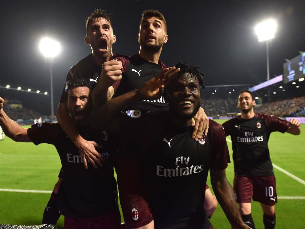 AC Milan Dicoret dari Liga Europa 2019/2020 AC Milan Dicoret dari Liga Europa 2019/2020