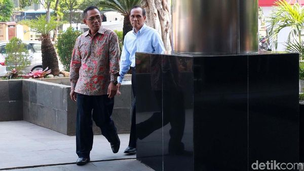 2 Pejabat PLN Diperiksa dalam Kasus Sofyan Basir