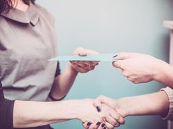 Satgas Ingatkan Hati-hati Pinjol Ilegal: Sekali Kena Bisa Terjebak Selamanya!