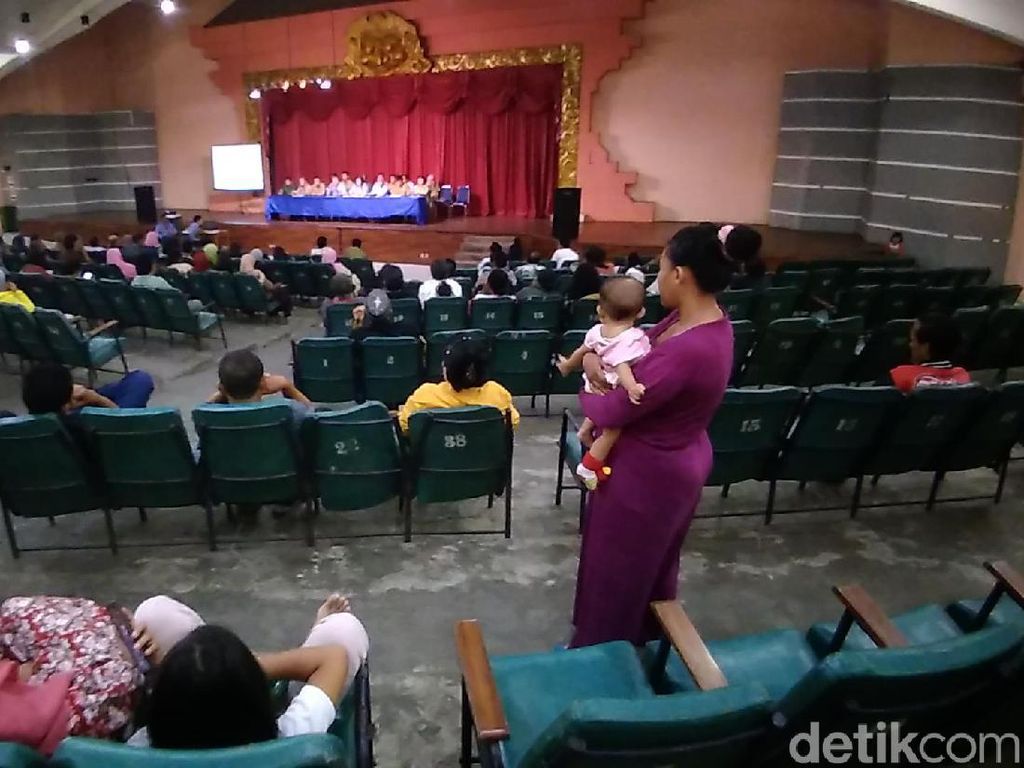 Kejari Surabaya Somasi Penghuni THR Agar Kosongkan Gedung Kejari Surabaya Somasi Penghuni THR Agar Kosongkan Gedung